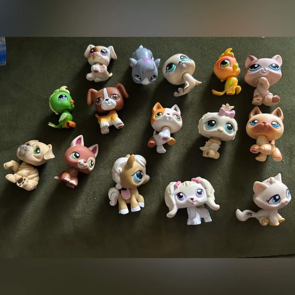 Littlest Pet Shop Colorful Pet Figurines